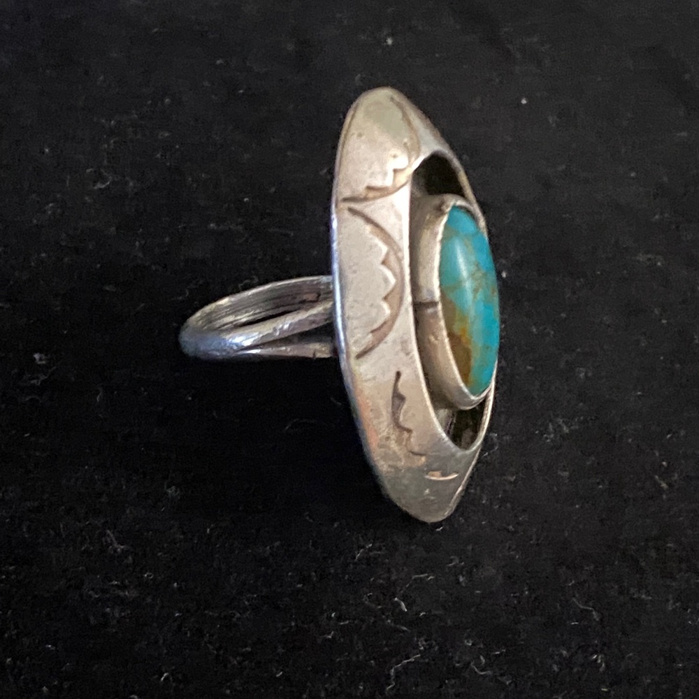 Vintage Native American Sterling Silver Turquoise Shadowbox Ring | Southwestern - Picture 4 of 9